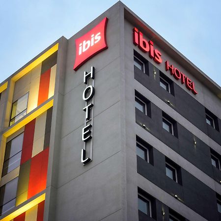 Hotel Ibis Trujillo Esterno foto