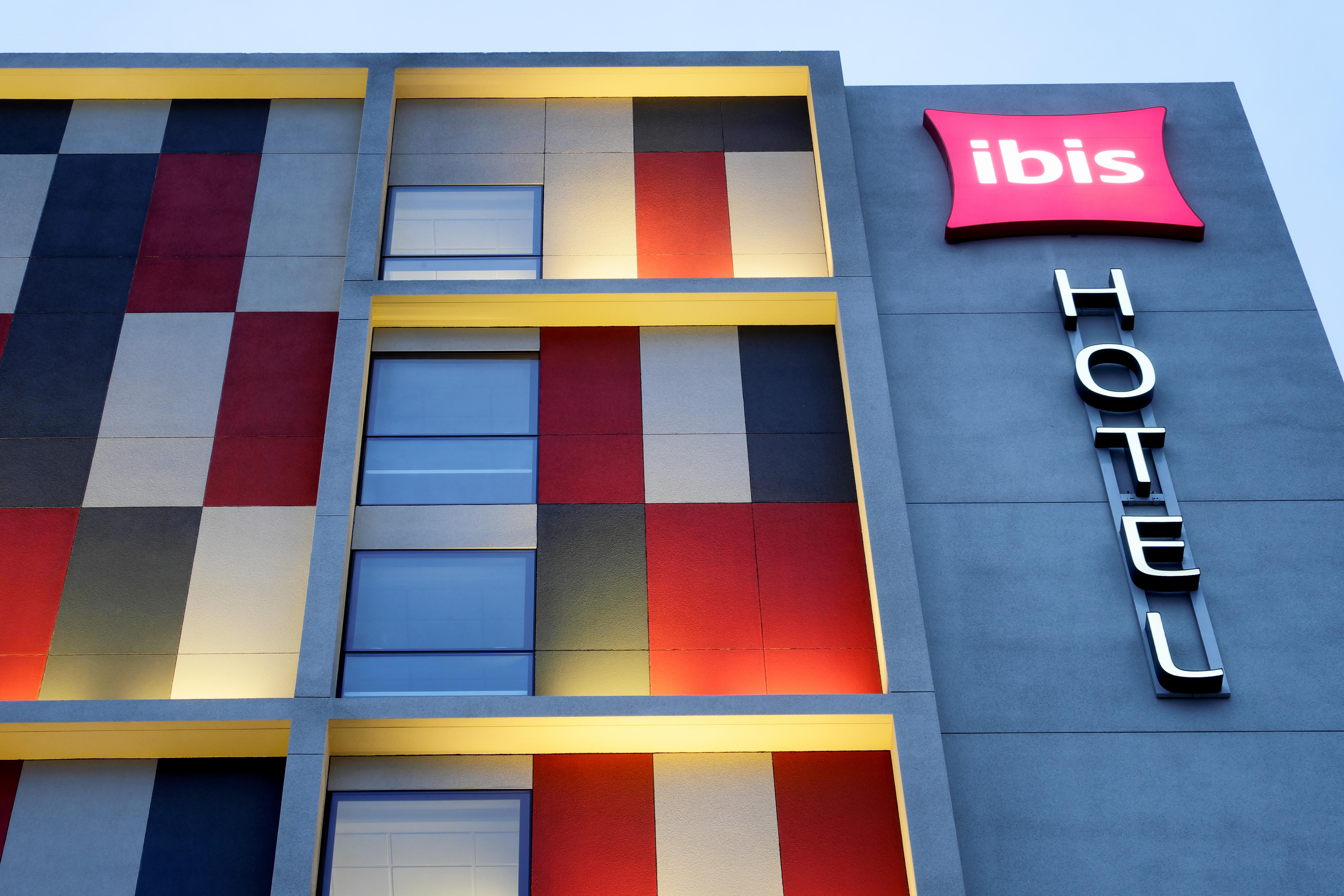 Hotel Ibis Trujillo Esterno foto