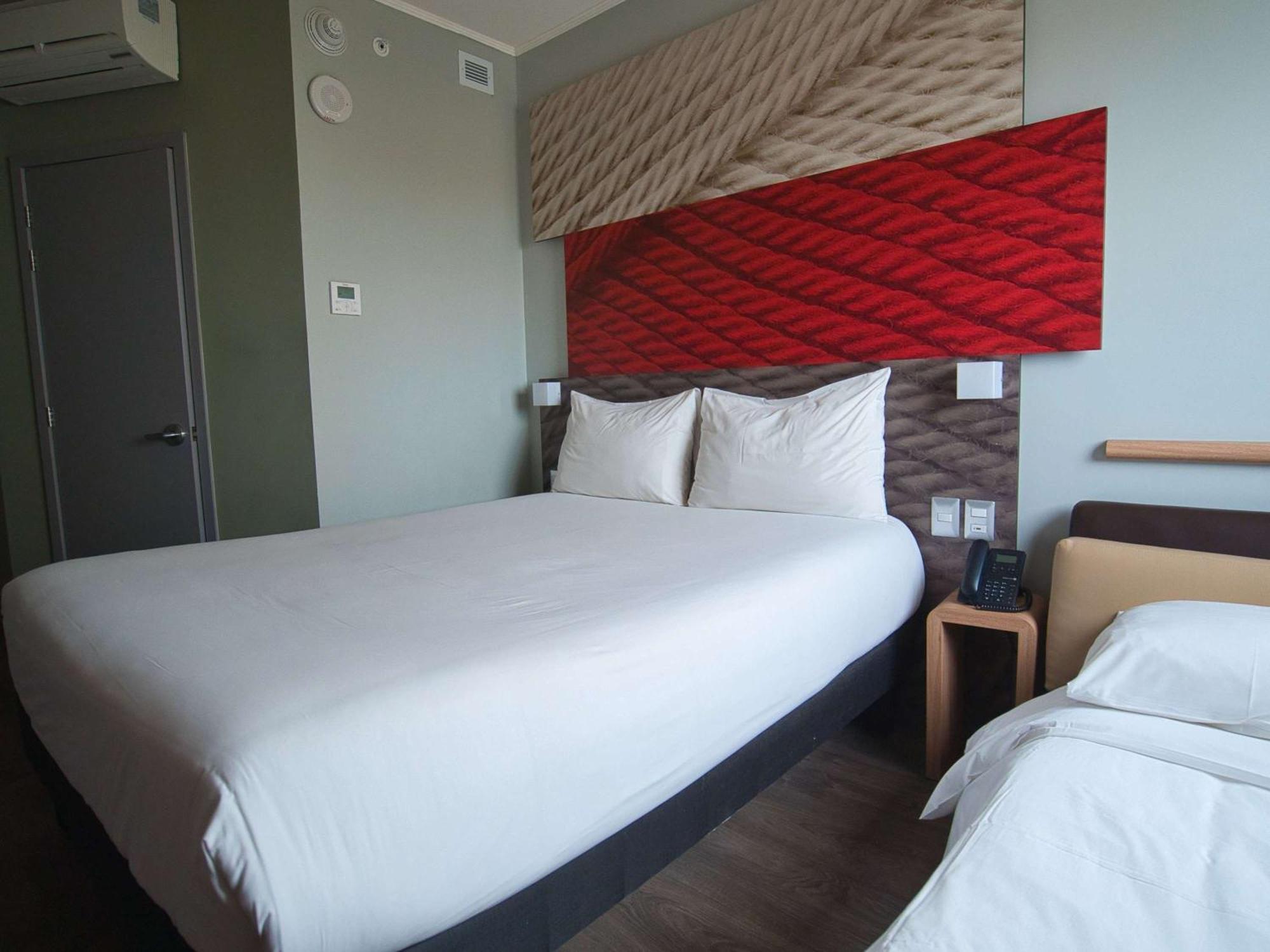 Hotel Ibis Trujillo Esterno foto