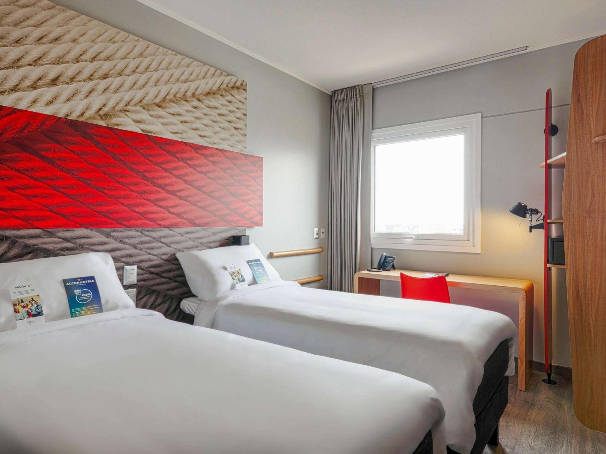 Hotel Ibis Trujillo Esterno foto