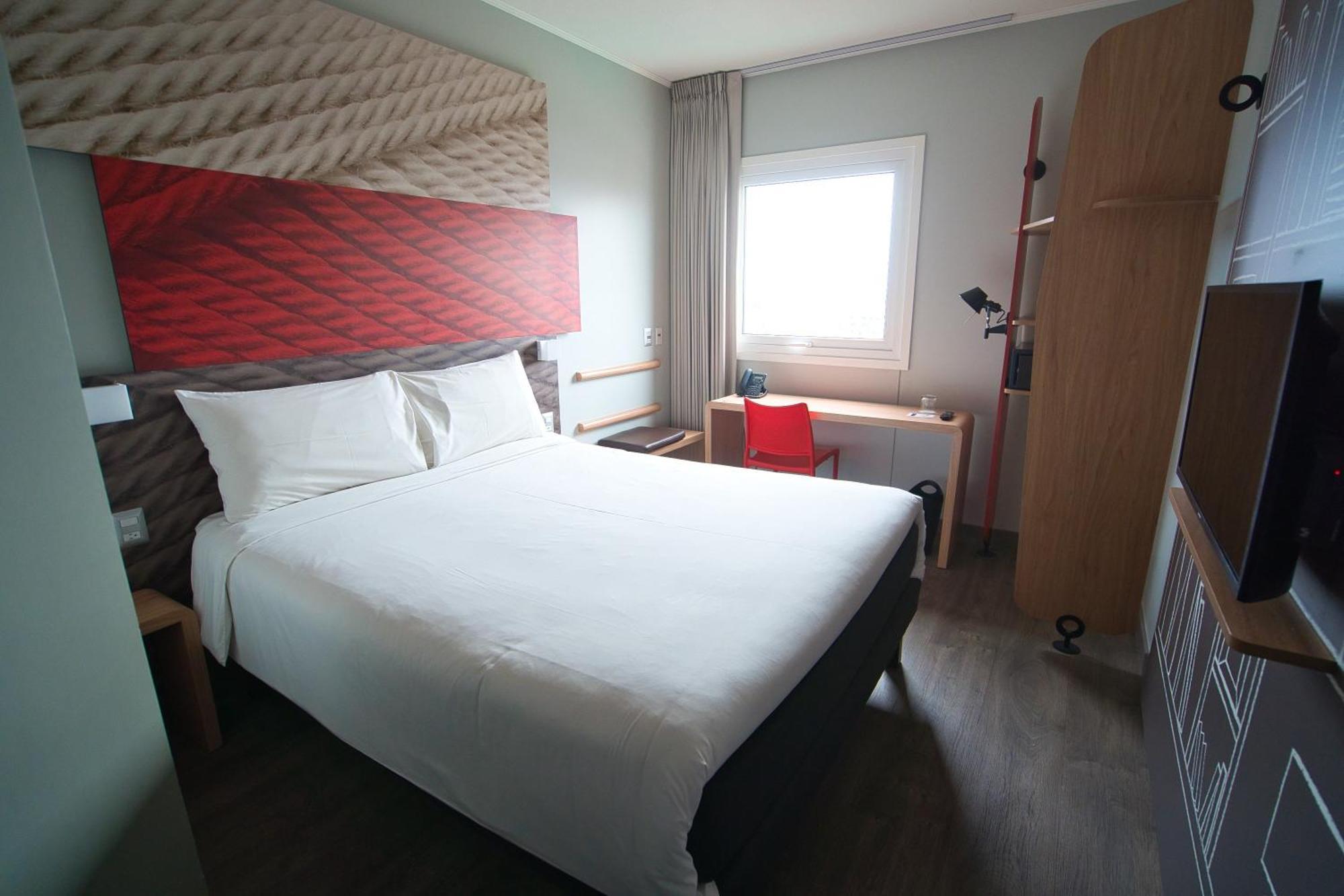 Hotel Ibis Trujillo Esterno foto