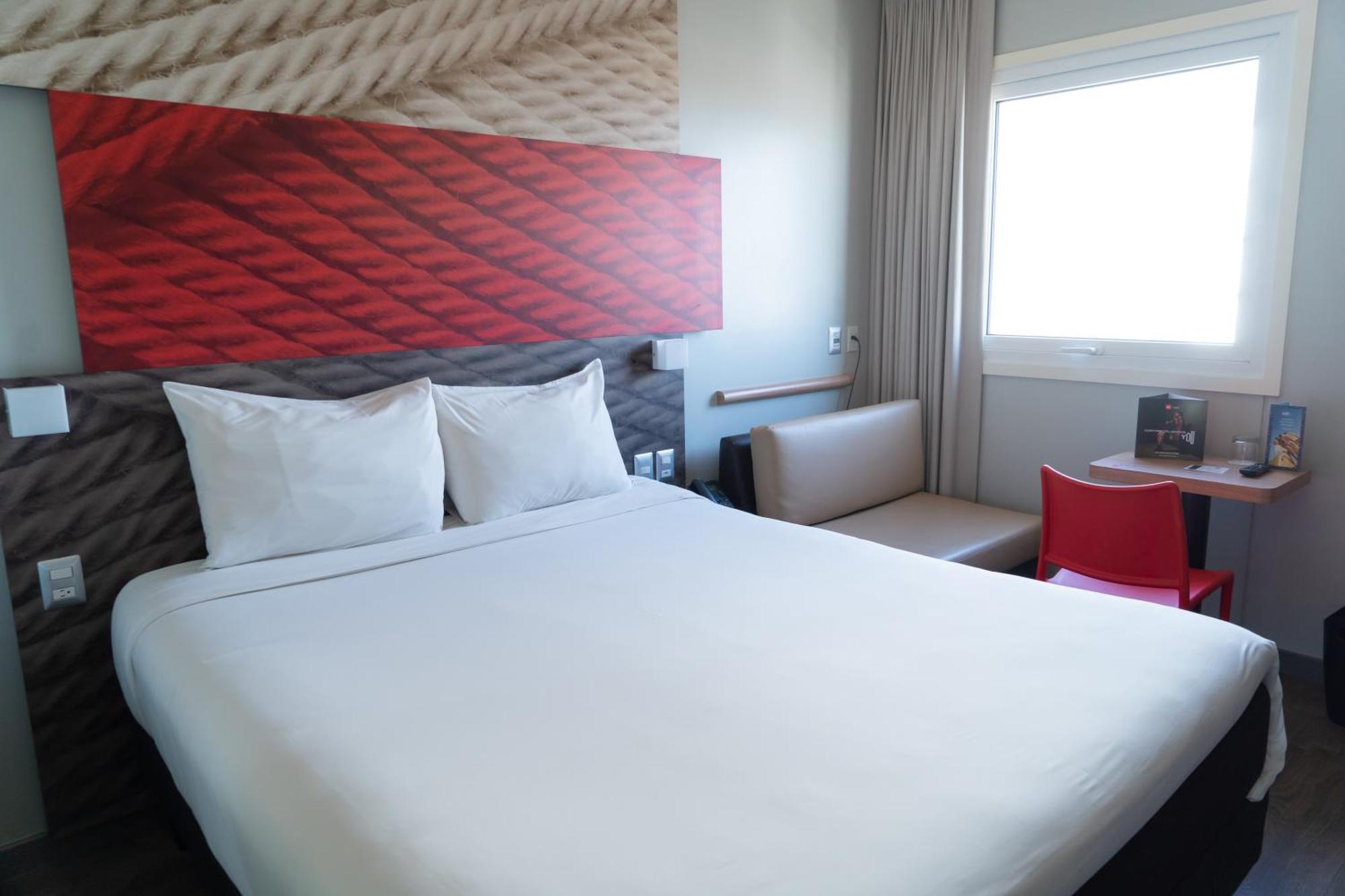 Hotel Ibis Trujillo Esterno foto
