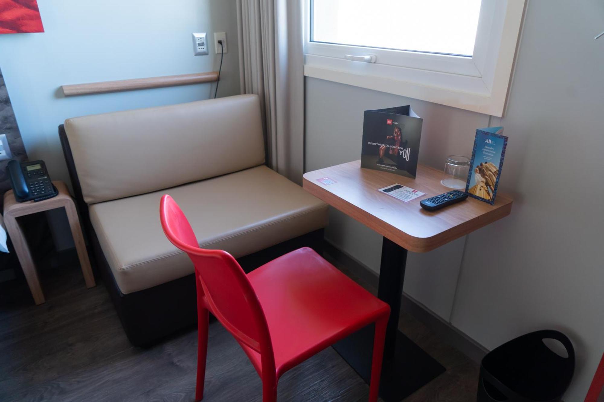 Hotel Ibis Trujillo Esterno foto